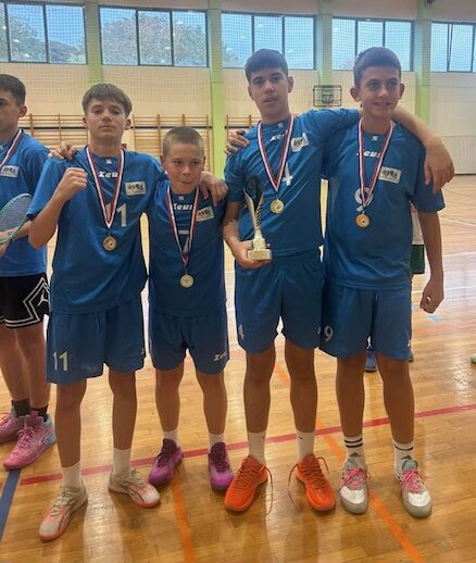 BADMINTON