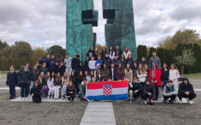 POSJET UČENIKA OSMIH RAZREDA VUKOVARU